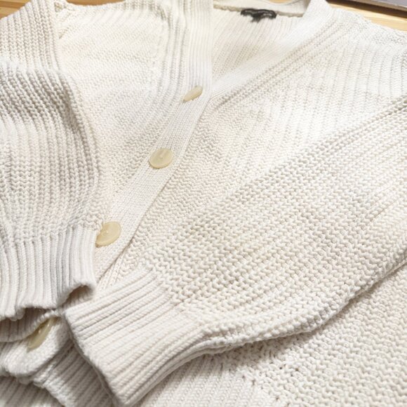 🆕 Banana Republic | Cable Knit Button Up Cardigan in Off White Cream Color | L - Picture 2 of 8